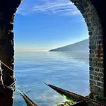 Villa Bueyuekada I Private Pier & Seawater Pool Istanbul
