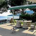 Bueyuekada I Private Pier & Seawater Pool Villa Istanbul